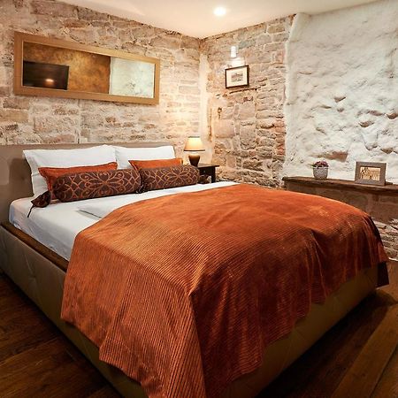 Rustic Apartments Sv Frane In The Old Town Šibenik Esterno foto