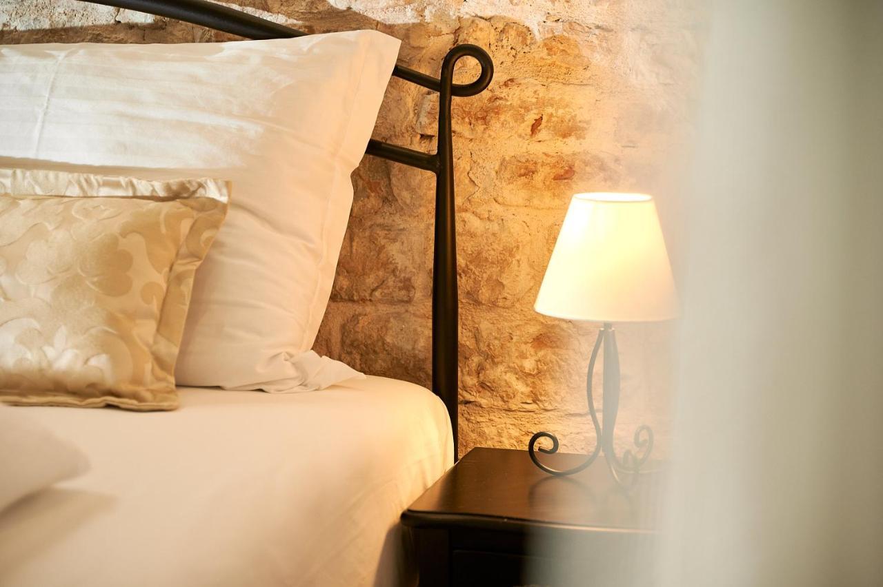 Rustic Apartments Sv Frane In The Old Town Šibenik Esterno foto