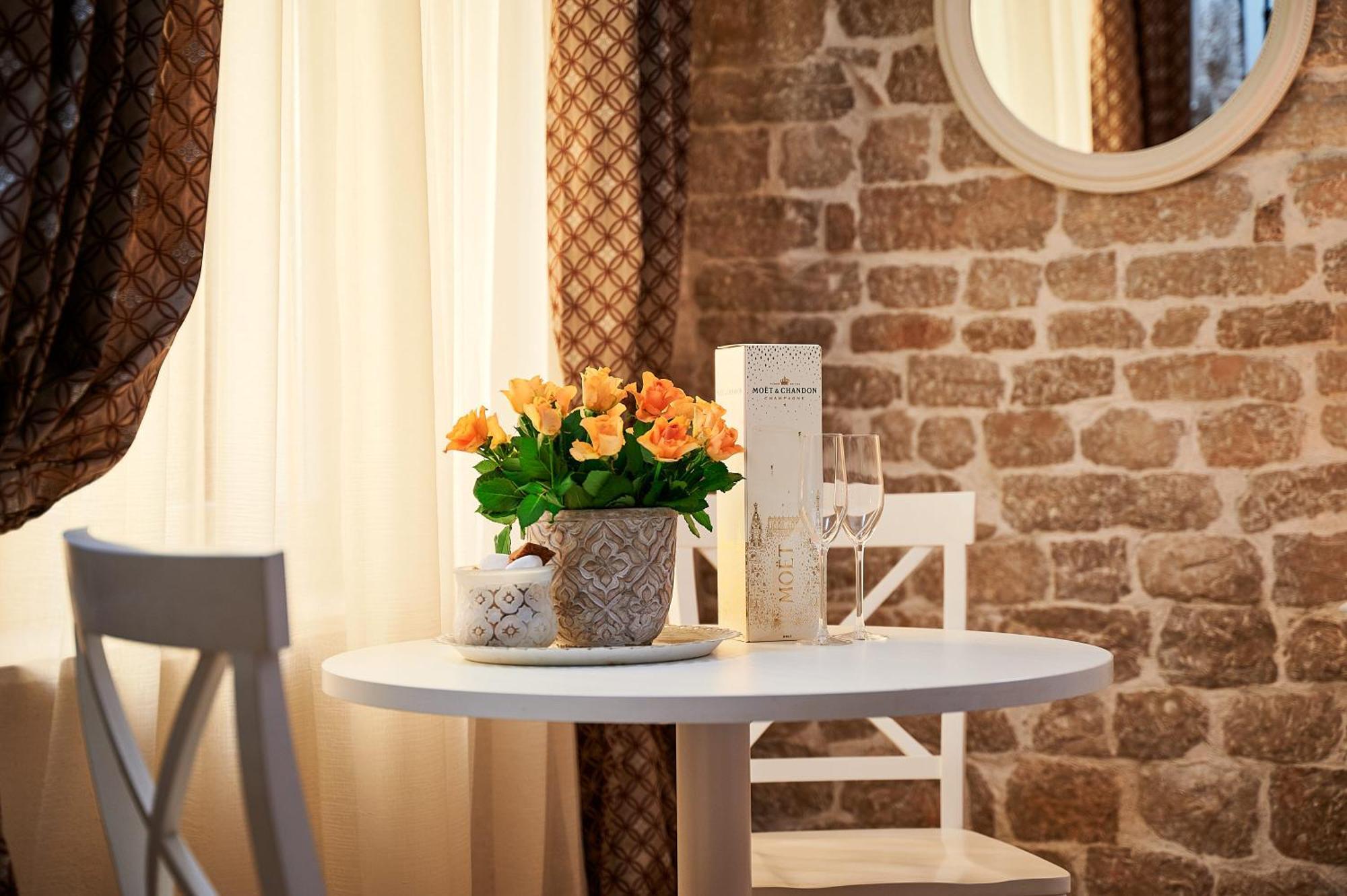 Rustic Apartments Sv Frane In The Old Town Šibenik Esterno foto