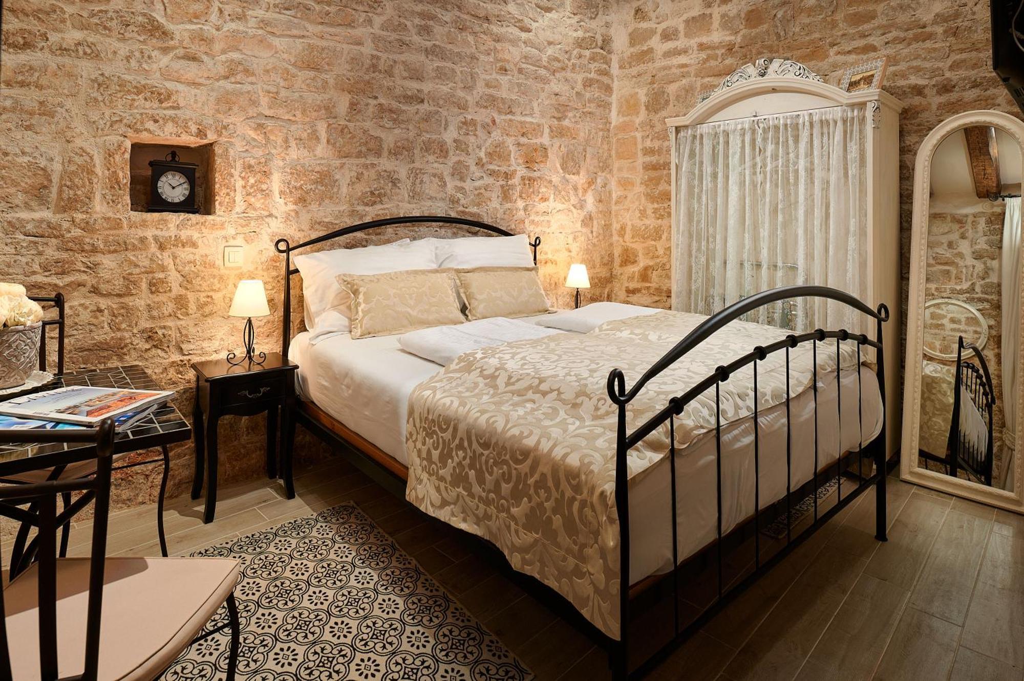 Rustic Apartments Sv Frane In The Old Town Šibenik Esterno foto