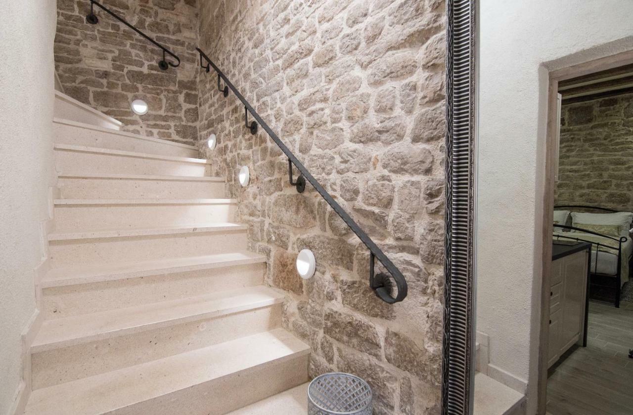 Rustic Apartments Sv Frane In The Old Town Šibenik Esterno foto